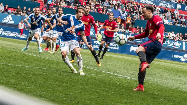 Partido de Liga entre Osasuna y Tenerife disputado en El Sadar (27). IÑIGO ALZUGARAY