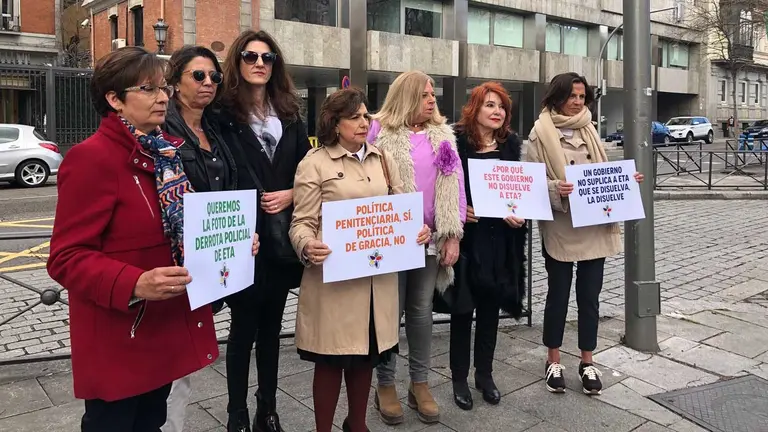 Víctimas de COVITE ante el Ministerio del Interior