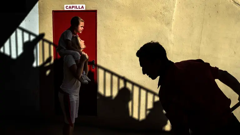 Imágenes de la serie de fotos de las corridas de toros de Pamplona que han sido premiadas en Tokyo JORDI COHEN 6