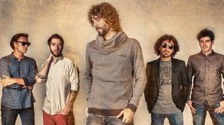 Imagen de la banda de pop-rock Izal, liderada por el navarro Mikel Izal Foto IZAL