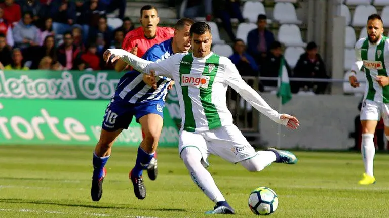 José Antonio Reyes con la camiseta del Córdoba CF. Twitter Córdoba CF.