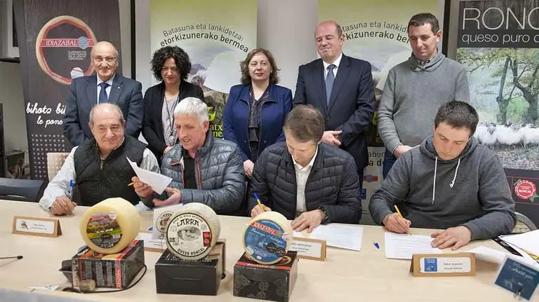 La consejera de Desarrollo Rural, Isabel Elizalde, en el acto que ha tenido lugar este martes en INTIA