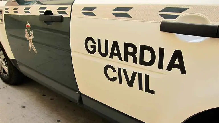 Un vehículo de la Guardia Civil