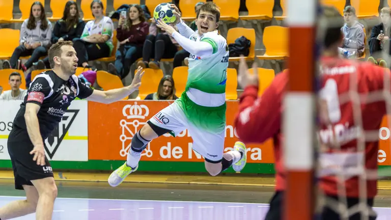 Carlos Chocarro. Partido de la Liga Loterías Asobal entre Helvetia Anaitasuna y Recoletas Valladolid (04). IÑIGO ALZUGARAY