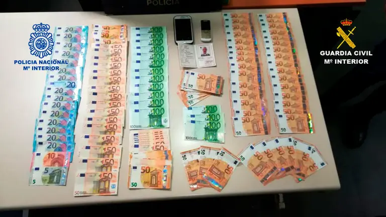 Algunos de los billetes falsos que se han incautado en la operación Catalina. GUARDIA CIVIL