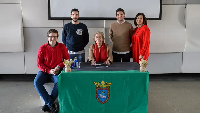 Presentación de la candidatura de María Kutz al Ayuntamiento de Pamplona. PABLO LASAOSA 03