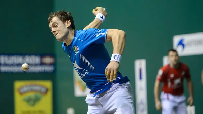 aka y Laso se enfrentan en partido de dieciseisavos de final del Campeonato Manomanista. PABLO LASAOSA 02