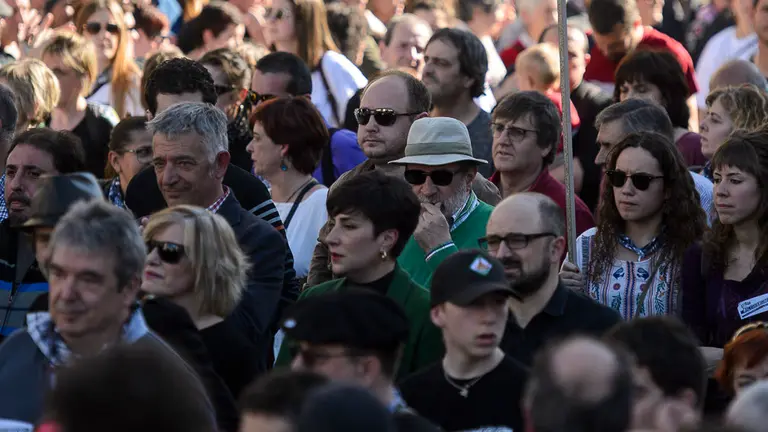 Manifestación en apoyo de los detenidos en Alsasua (Navarra) en 2016 por agredir a dos guardias civiles y sus parejas convocada por los familiares de los jóvenes y el colectivo Altsasukoak (9)