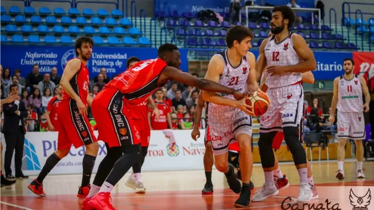Partido Basket Navarra- Granada. Twitter Fundación CB Granada.