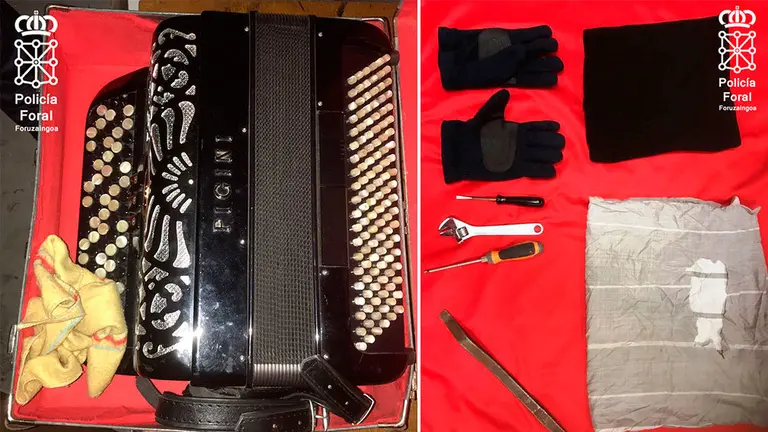 A la izquierda, la trikitixa robada y, a la derecha, los útiles empleados por el ladrón para cometer sus fechorías. POLICÍA FORAL