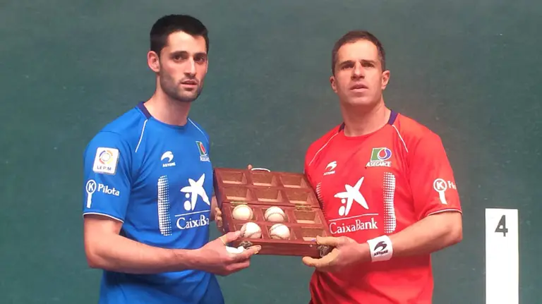 Albisu y Olaizola en el frontón Labrit. Asegarce.