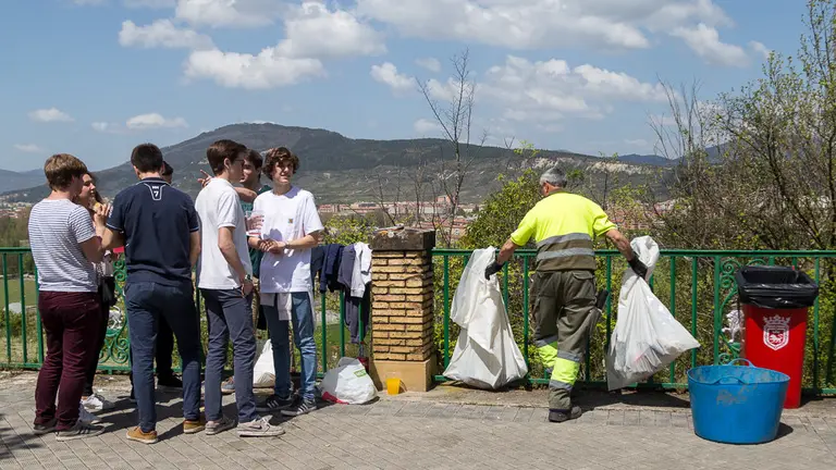 Carpa de Primavera de la UPNA celebrada en el patinódromo del Club Deportivo Amaya (260). IÑIGO ALZUGARAY