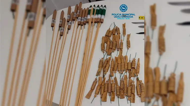 Material pirotécnico intervenido a dos jóvenes en San Jorge POLICÍA MUNICIPAL DE PAMPLONA