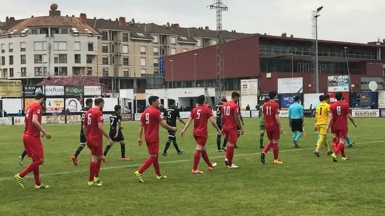 Partido Lealtad - Izarra en les caleyes. Twitter Lealtad.