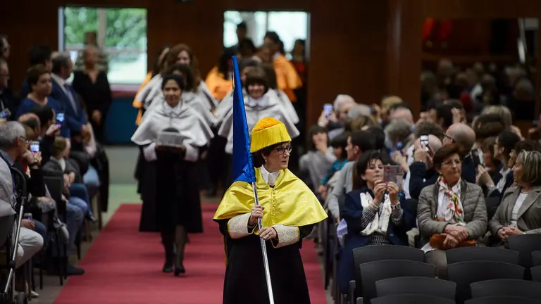 La Universidad Pública de Navarra celebra el acto de investidura de 178 nuevos doctores y doctoras. PABLO LASAOSA 16
