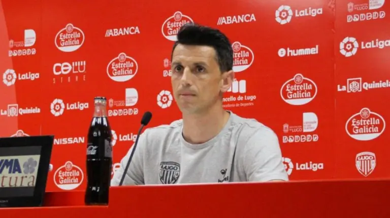 El exportero de Osasuna Roberto Fernández en rueda de prensa. CD Lugo.