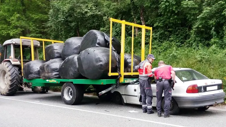Accidente con herido grave en Santesteban. POLICÍA FORAL