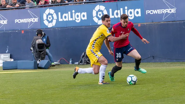 Partido entre Osasuna y Lugo disputado en El Sadar (18). IÑIGO ALZUGARAY