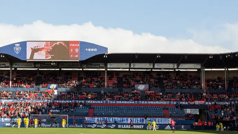 Partido entre Osasuna y Lugo disputado en El Sadar (23). IÑIGO ALZUGARAY