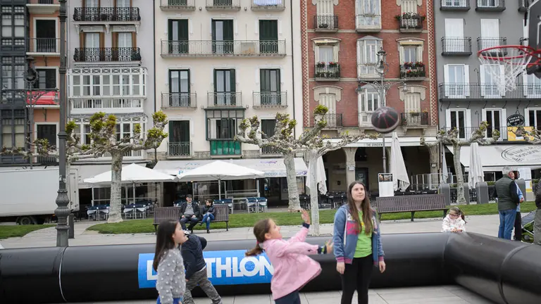 Apertura de la III Semana Mundial contra el Bullying con una fiesta. PABLO LASAOSA 13