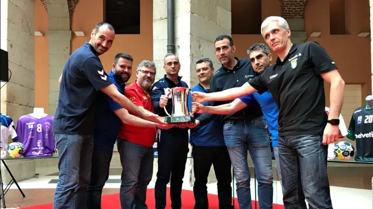 Los ocho técnicos de la fase final de la Copa del Rey. Asobal.