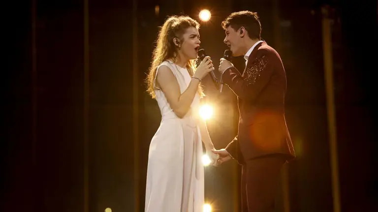 Alfred y Amaia sobre el escenario de Lisboa Foto Andres Putting ESC