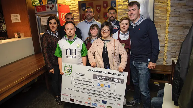 Entrega de la Mandarra de Oberena a la Asociación Síndrome de Down. MIGUEL OSÉS_2