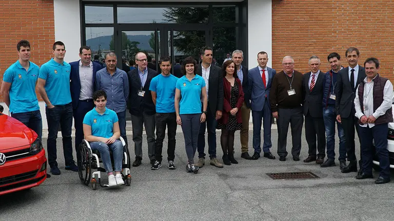 Deportistas y personalidades en la presentación del relanzamiento de la Fundación Miguel Induráin. FUNDACIÓN MIGUEL INDURÁIN