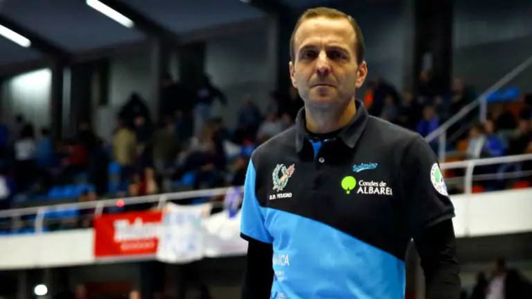 Quique Domínguez ha dirigido al Teucro de Pontevedra. Cadena Ser.