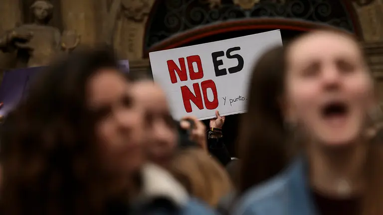 El Sindicato de Estudiantes convoca una huelga en aulas de institutos y universidades en contra de la sentencia de la Manada. PABLO LASAOSA07