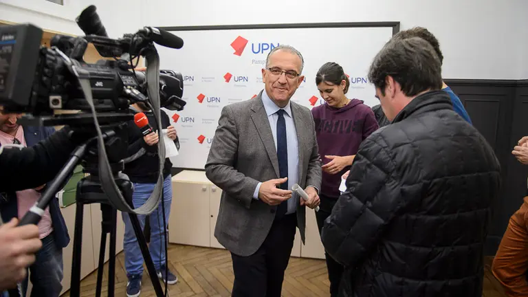 Enrique Maya comenta el caso de la filtración de una convocatoria de Policía Municipal por parte de la concejala delegada Edurne Eguino. PABLO LASAOSA06