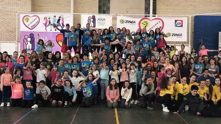 III Masterclass Zumba en beneficio de ANA (2) CEDIDA