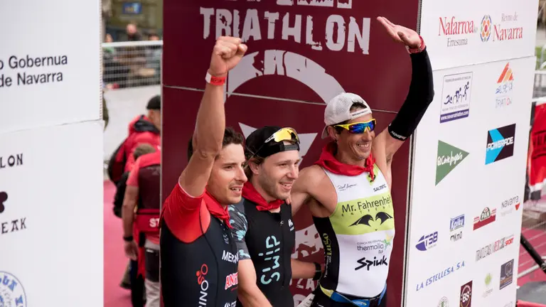 Triatlón Navarra. Llegada del IV Half Triathlon Pamplona. MIGUEL SANTIAGO11