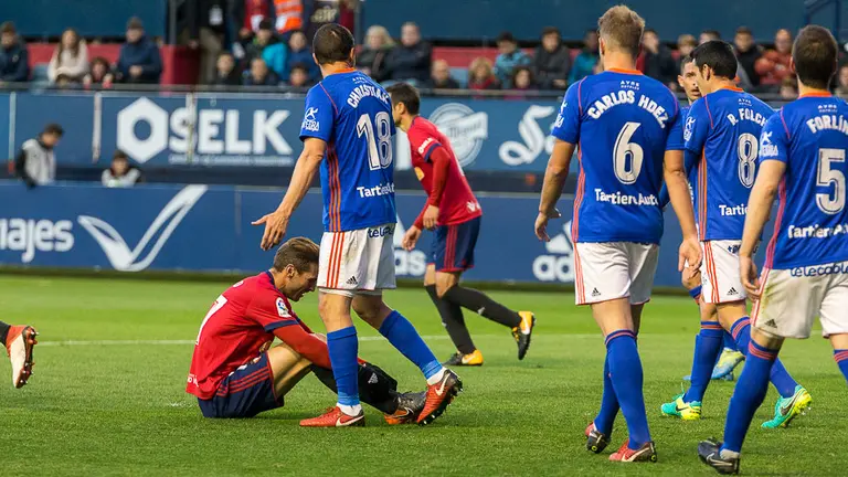 Partido entre Osasuna y Oviedo disputado en El Sadar (51). IÑIGO ALZUGARAY