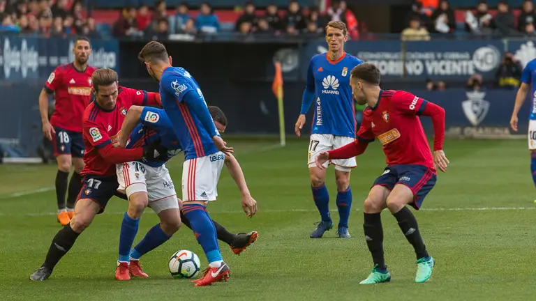 Partido entre Osasuna y Oviedo disputado en El Sadar. IÑIGO ALZUGARAY (6)