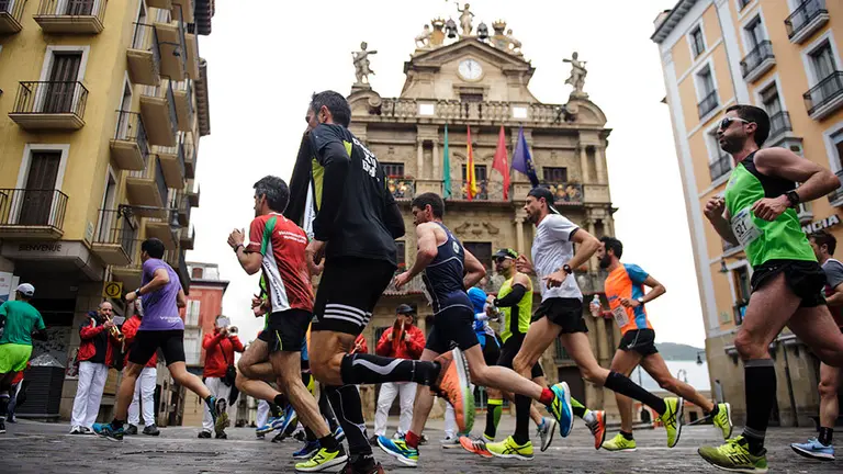 Celebración del 'XXXVII Media Maratón de Pamplona'. MIGUEL OSÉS_33
