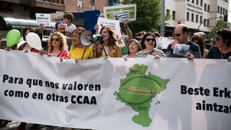 Manifestación convocada por la Plataforma de Docentes de Interinos. MIGUEL SANTIAGO04