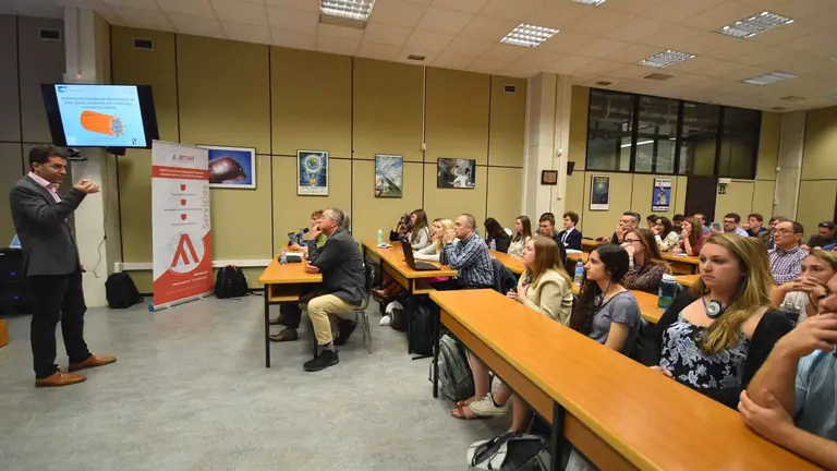 El investigador Abián Bentor Socorro, durante su intervención en la jornada coorganizada por la Cátedra Industria