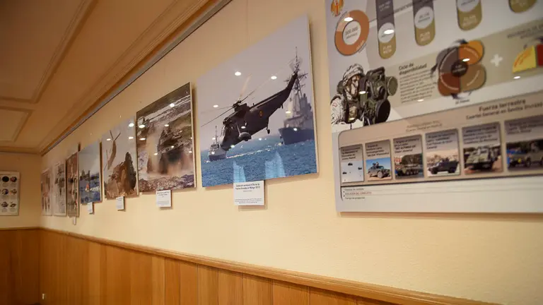 Inauguración de la exposición _Defensa Nacional. La adaptación permanente de las Fuerzas Armadas_. PABLO LASAOSA10