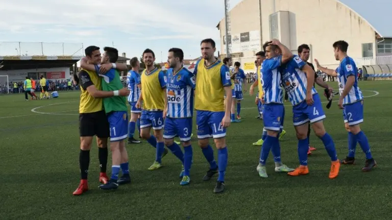 El Cirbonero celebra el triunfo en San Juan. Pedro Regaira.