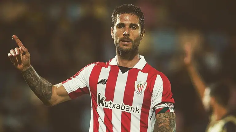 Kike Sola durante uno de los partidos que ha jugado esta temporada con el Athletic Club. INSTAGRAM (@kike_sola)