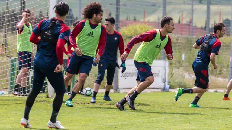 Entrenamiento de Osasuna en las instalaciones de Tajonar (19). IÑIGO ALZUGARAY