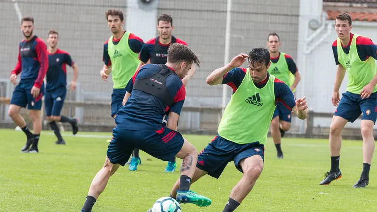 Entrenamiento de Osasuna en las instalaciones de Tajonar (91). IÑIGO ALZUGARAY