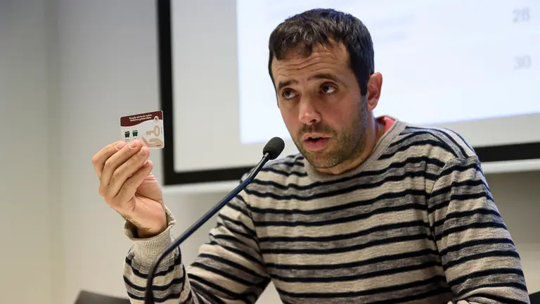 Presentación de Aritz Ayesa sobre la prueba piloto de los nuevo contenedores de la comarca . MIGUEL SANTIAGO03