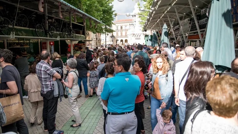 Inauguración de la Tómbola de Cáritas de Pamplona. MIGUEL SANTIAGO25