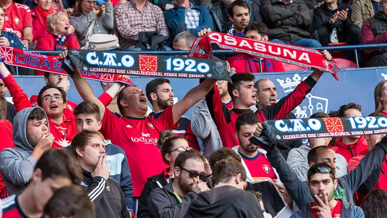 La grada de El Sadar durante el partido de Liga entre Osasuna y Lorca (09). IÑIGO ALZUGARAY