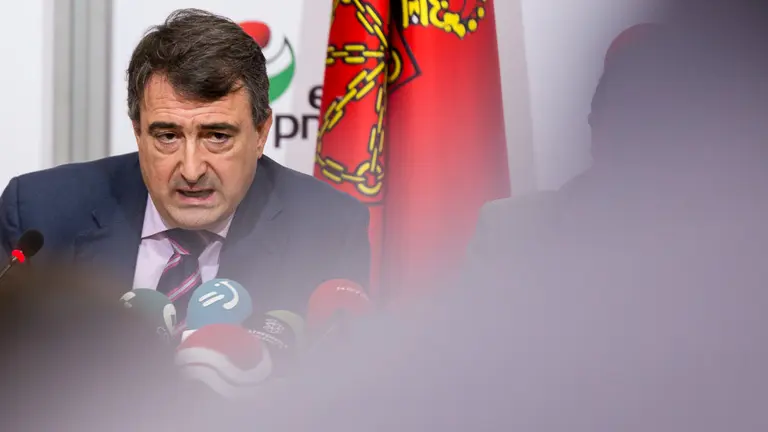 Aitor Esteban y Unai Hualde explican la negociación presupuestaria realizada por el PNV en Madrid y sus repercusiones en Navarra (35). IÑIGO ALZUGARAY