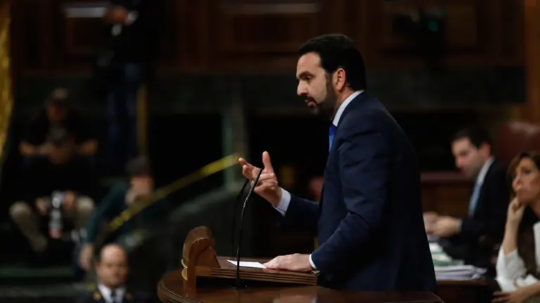 Iñigo-Alli-en-el-congreso