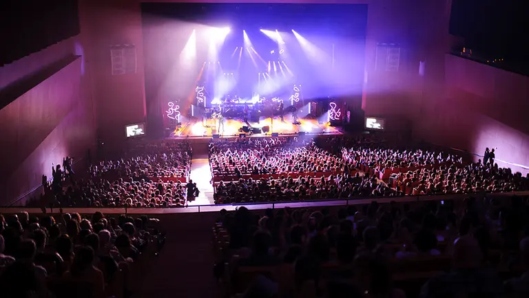 Concierto de Manolo García en el Baluarte de Pamplona con la presentación de su nuevo disco 'Geometria del Rayo'. MIGUEL OSÉS (10)