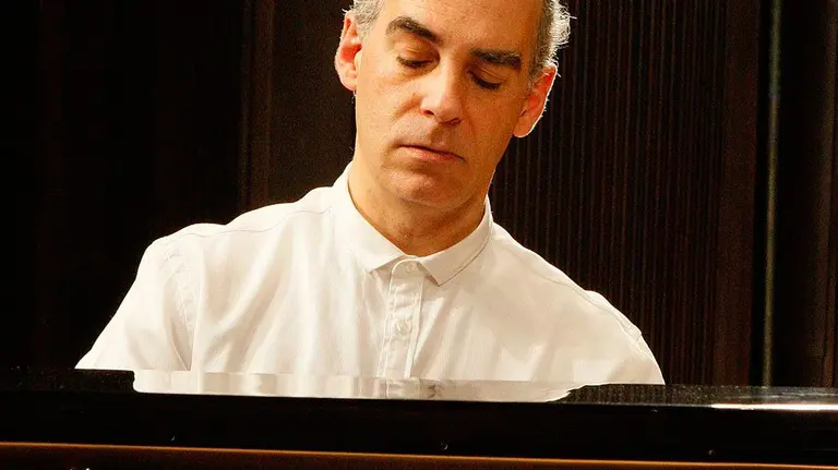 Fotos Beethoven Actual, del ciclo Baluarte Cámara

Recital de piano a cargo de MIGUEL ITUARTE, martes 5 de junio. Foto: BALUARTE